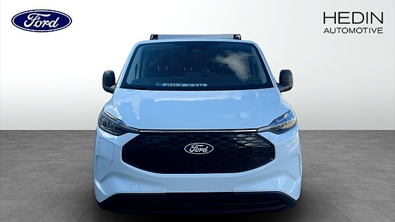 Ford E-Transit 8 of 10