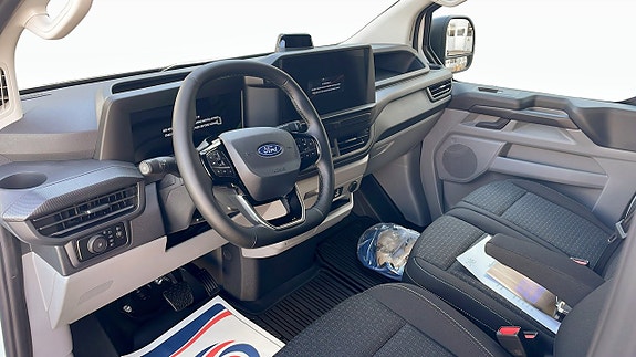 Ford E-Transit 4 of 10