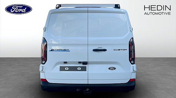 Ford E-Transit 7 of 10