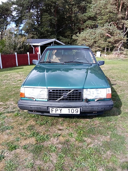 Volvo 940 2 of 10