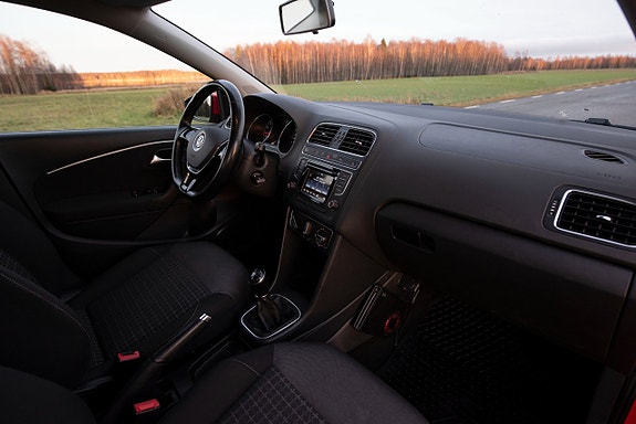 Volkswagen Polo 9 of 15