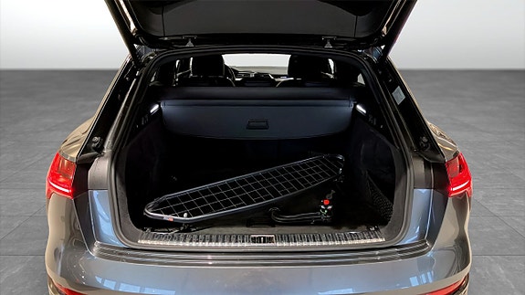 Audi Q8 e-tron 14 of 26