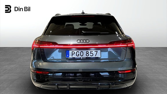 Audi Q8 e-tron 5 of 26