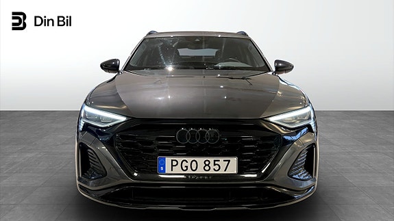 Audi Q8 e-tron 4 of 26