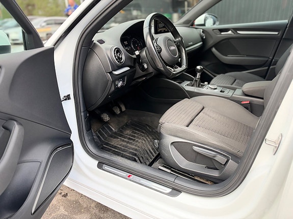 Audi A3 9 of 12