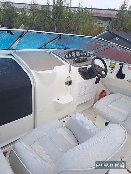 Wellcraft 2400 + 7.4 L Volvo Penta 6 of 6