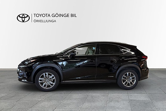 Lexus NX300h 4 of 11