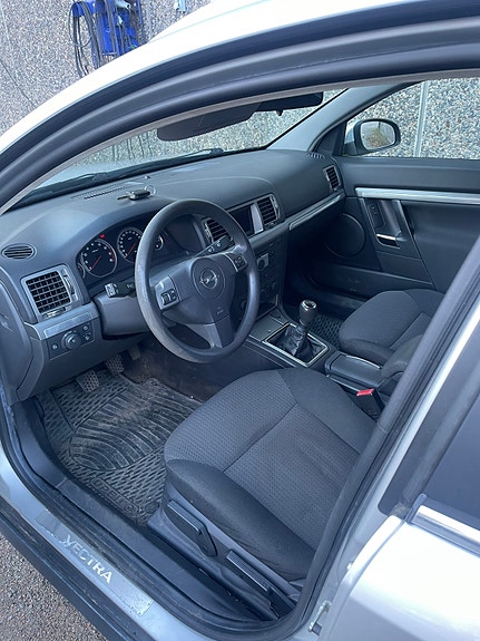 Opel Vectra 2 of 4