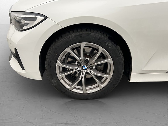 BMW 320 29 of 30