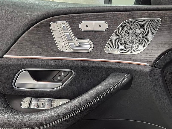 Mercedes-Benz GLE 400 d 9 of 16
