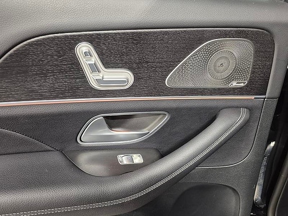 Mercedes-Benz GLE 400 d 10 of 16