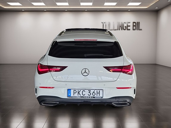 Mercedes-Benz CLA250 e 4 of 25