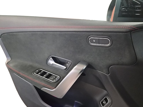 Mercedes-Benz CLA250 e 20 of 25