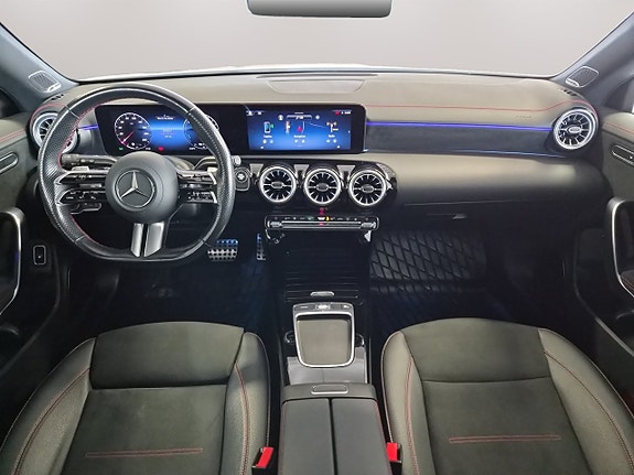 Mercedes-Benz CLA250 e 13 of 25