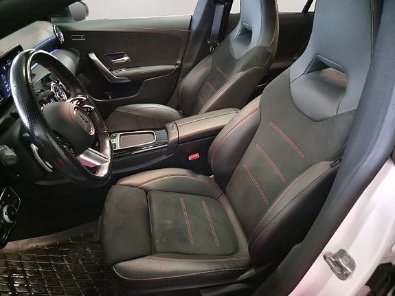 Mercedes-Benz CLA250 e 11 of 25