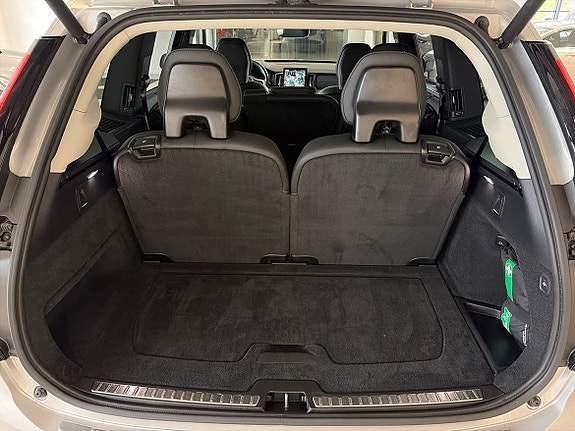 Volvo XC90 19 of 22