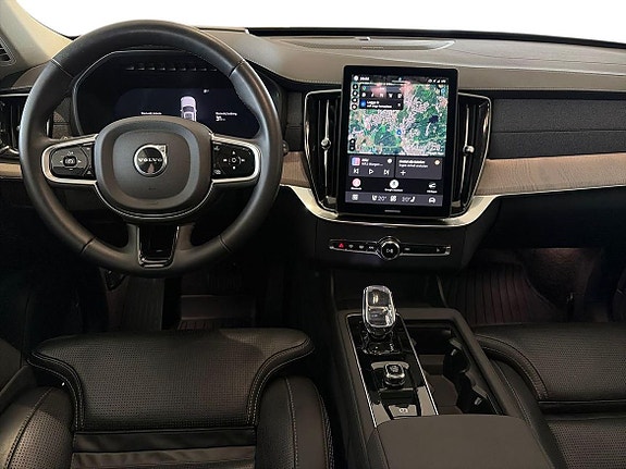 Volvo XC90 13 of 22