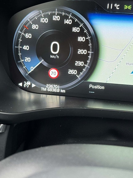 Volvo XC60 17 of 17