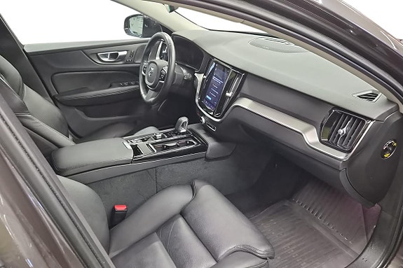 Volvo V60 11 of 24