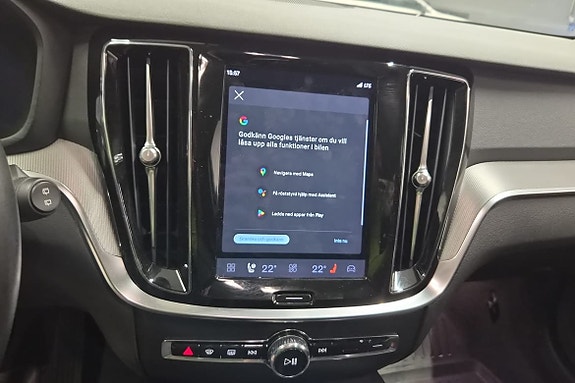 Volvo V60 14 of 24