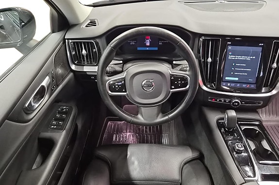 Volvo V60 17 of 24