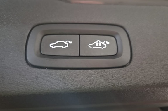 Volvo V60 22 of 24