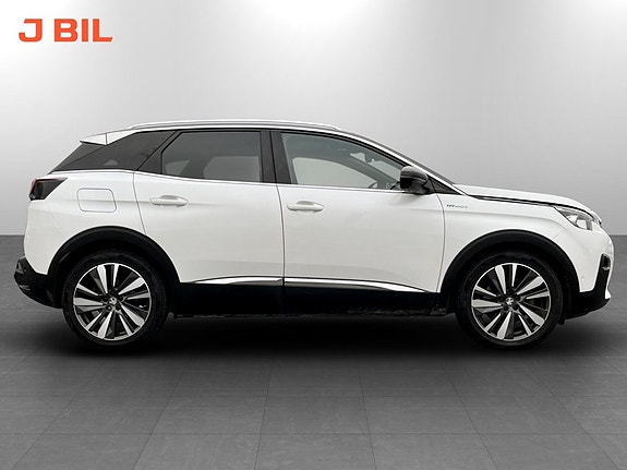 Peugeot 3008 13 of 15