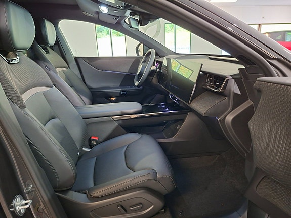 Mazda CX-6e 21 of 22