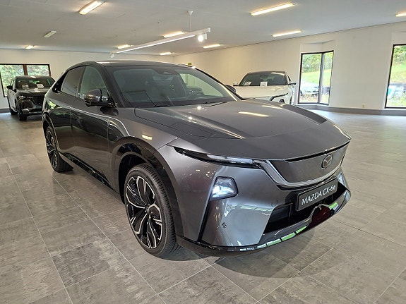 Mazda CX-6e 14 of 22
