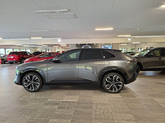 Mazda CX-6e 4 of 22