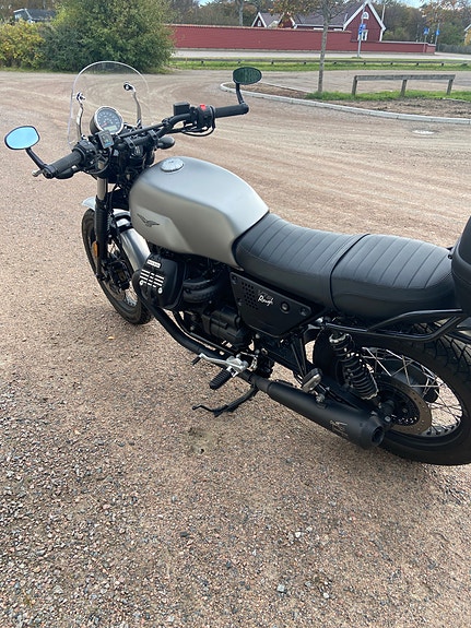 Moto Guzzi V7 III 3 of 4