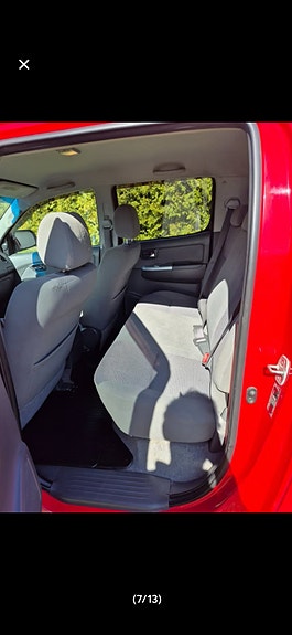 Toyota HiLux 12 of 12