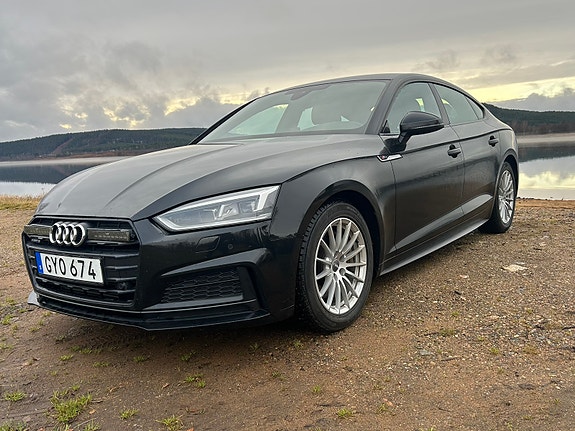 Audi A5 2 of 9