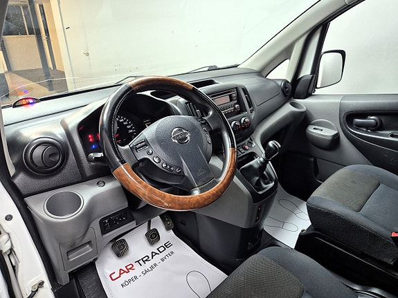 Nissan NV200 17 of 26
