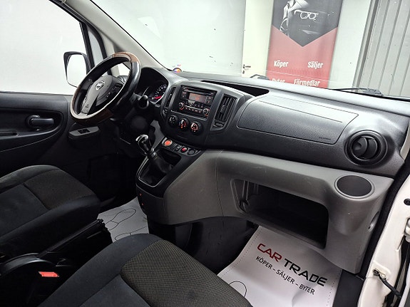 Nissan NV200 24 of 26