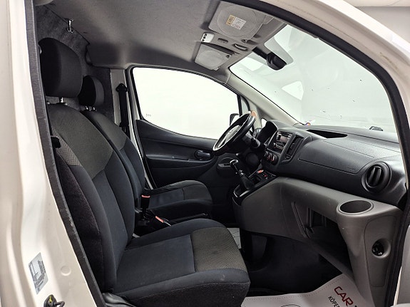 Nissan NV200 25 of 26