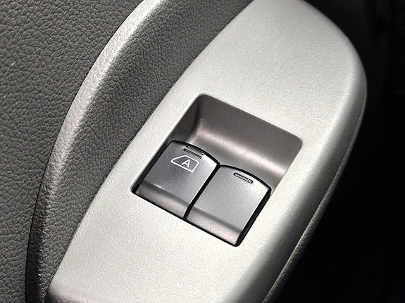 Nissan NV200 14 of 26