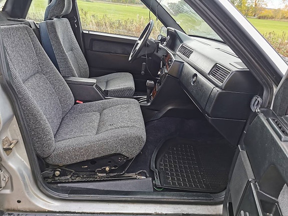 Volvo 740 5 of 9