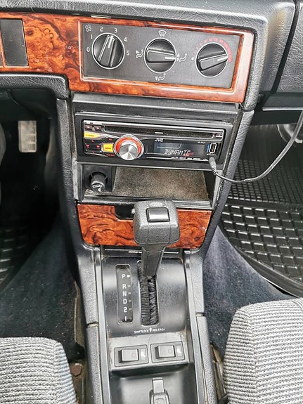 Volvo 740 8 of 9