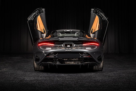 McLaren 750S 8 of 30
