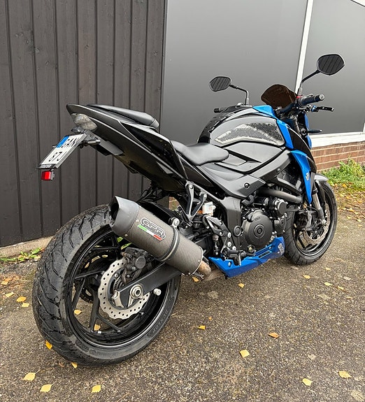 Suzuki GSX-S750 2019 2 of 7