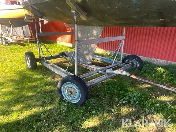 Segelbåt med vagn 2 of 6