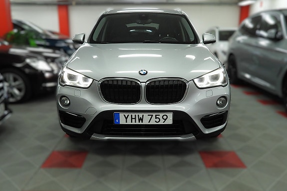 BMW X1 3 of 26