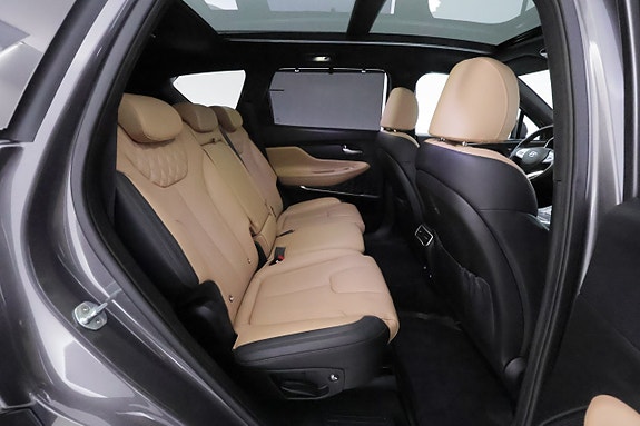 Hyundai Santa Fe 17 of 30