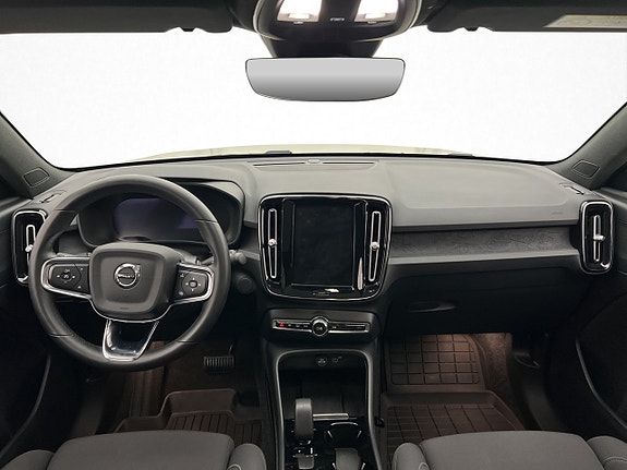 Volvo C40 12 of 30