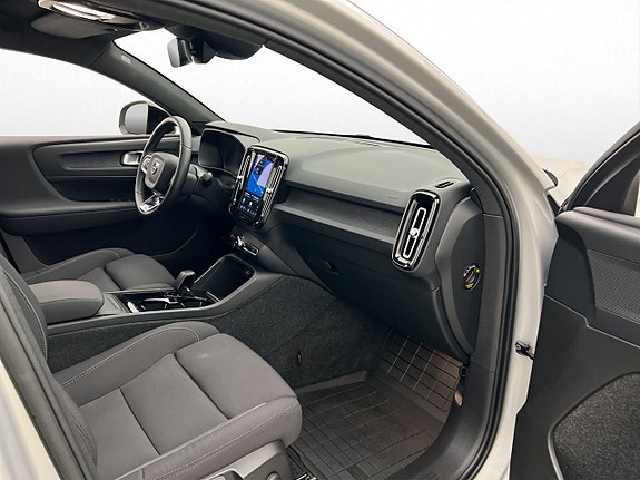 Volvo C40 15 of 30