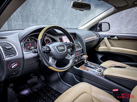 Audi Q7 11 of 30