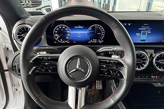 Mercedes-Benz CLA250 e 16 of 24