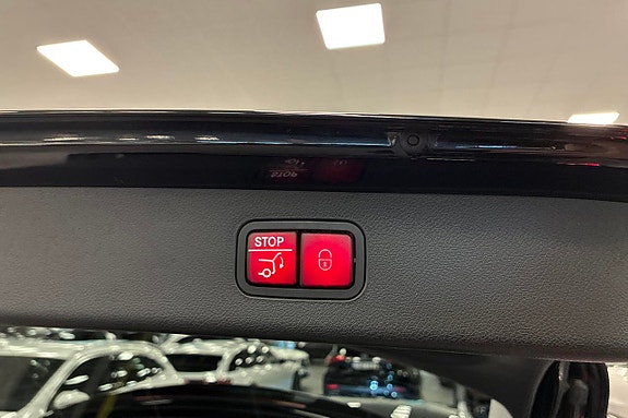 Mercedes-Benz E300 de 13 of 29
