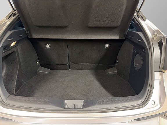Toyota C-HR 12 of 21